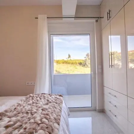 Over The Horizon 3 Bedroom