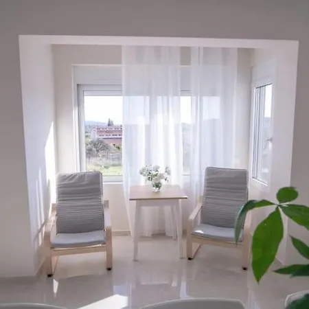 Apartment Over The Horizon 3 Bedroom