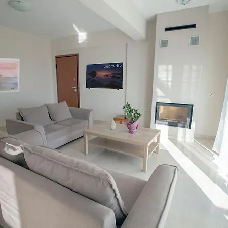 Over The Horizon 3 Bedroom