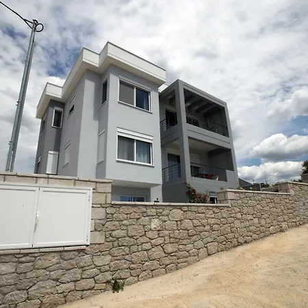 Over The Horizon 3 Bedroom דירה