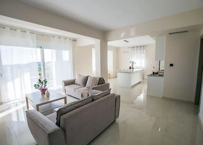 Over The Horizon 3 Bedroom *