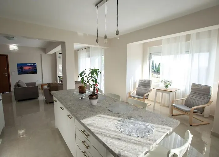 Over The Horizon 3 Bedroom Náuplia